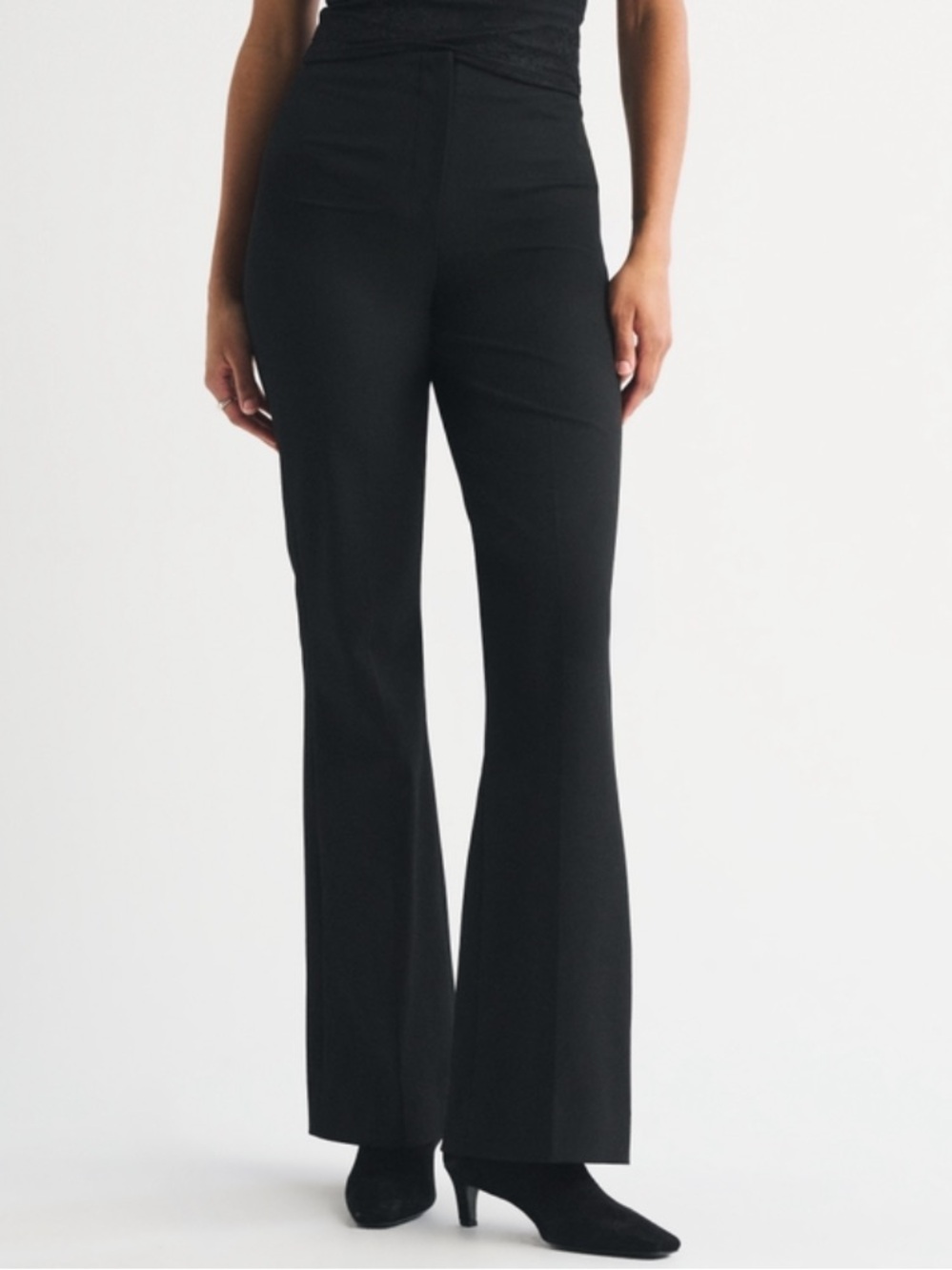 NWT Curve Love A&F Forme Bootcut Pants Short 28